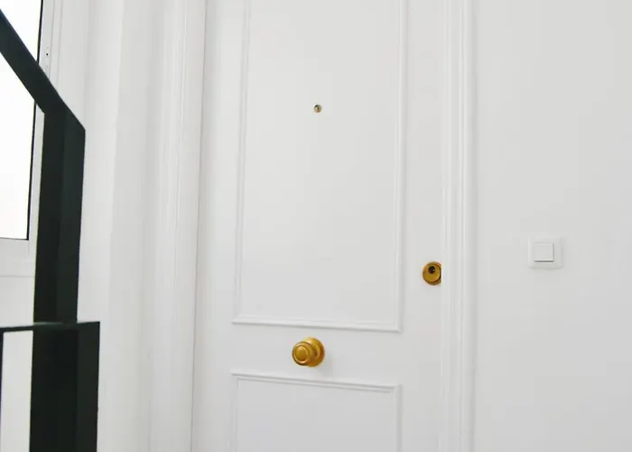 Con Encanto En El Corazon De La Ciudad Apartman